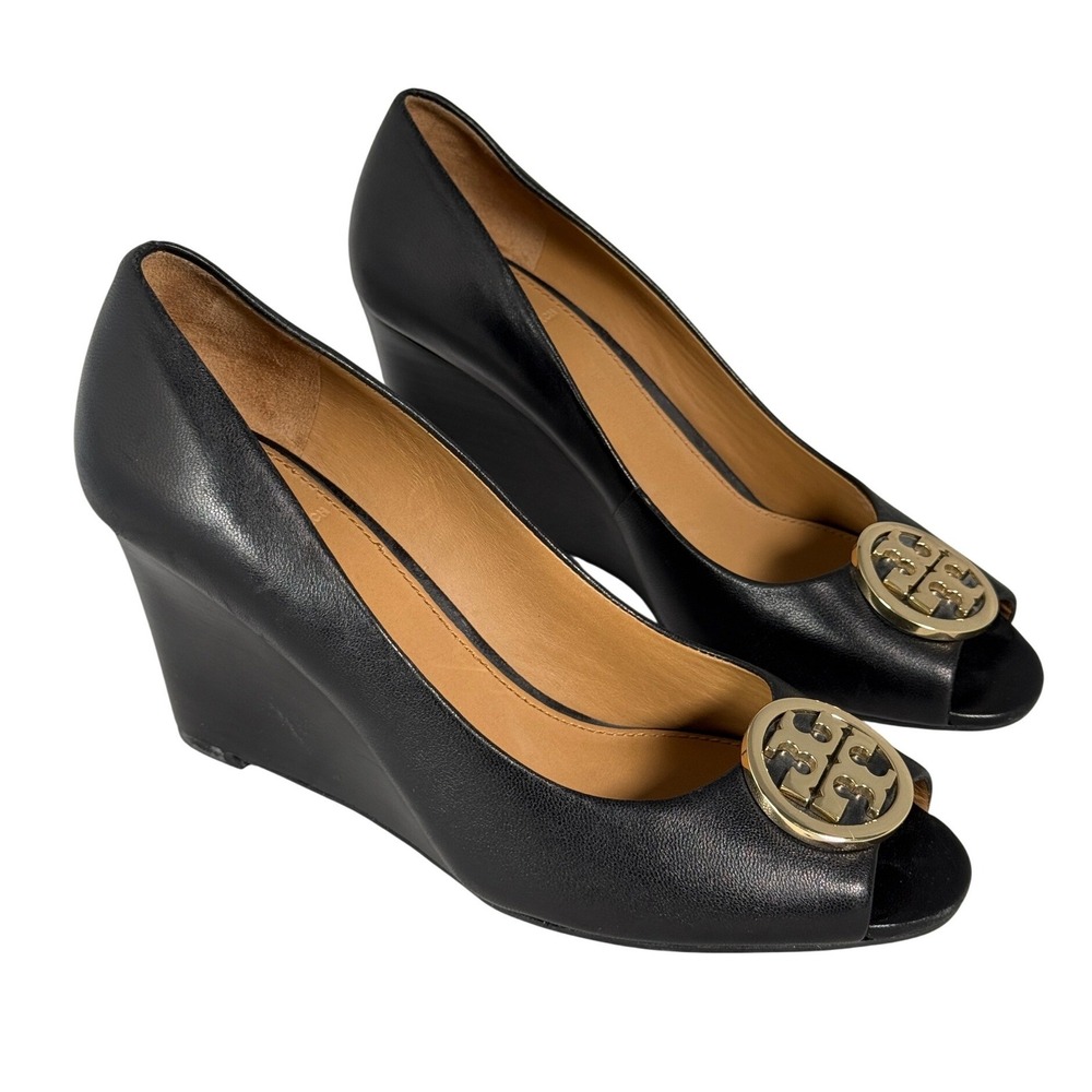 Tory Burch Black Leather Benton Peep Toe Wedge Pumps Logo Medallion Heels 6.5